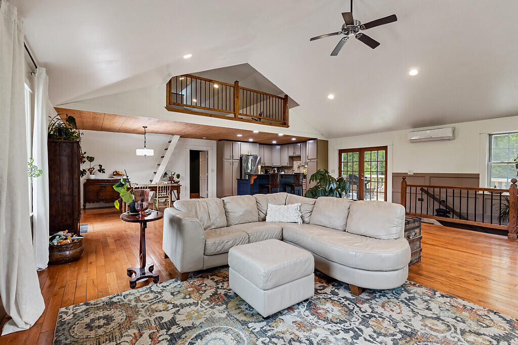 39 Lobo Lane West Gardiner ME 04345