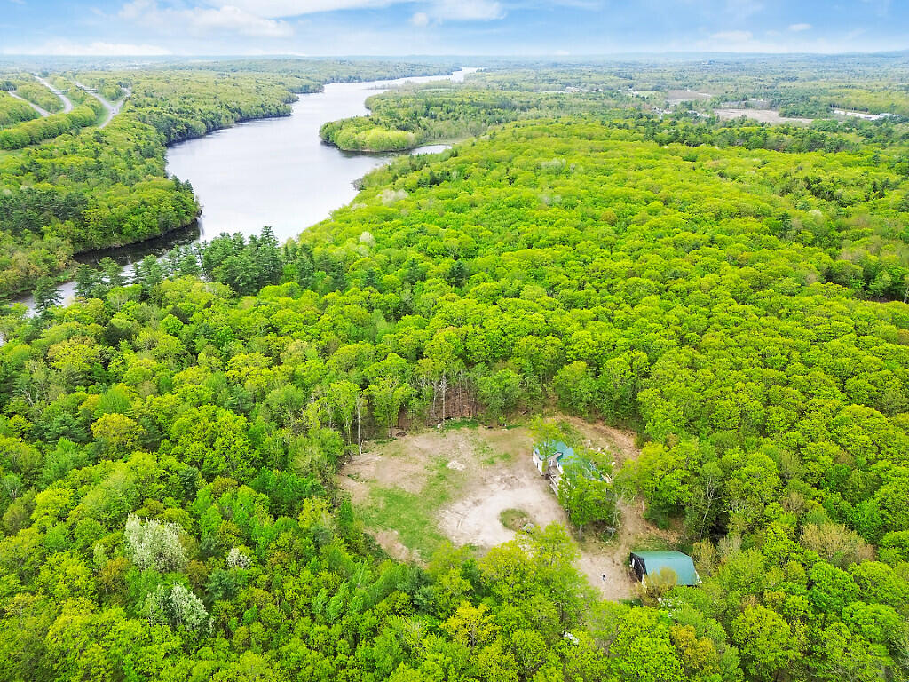 39 Lobo Lane West Gardiner ME 04345