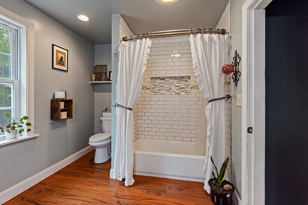 39 Lobo Lane West Gardiner ME 04345