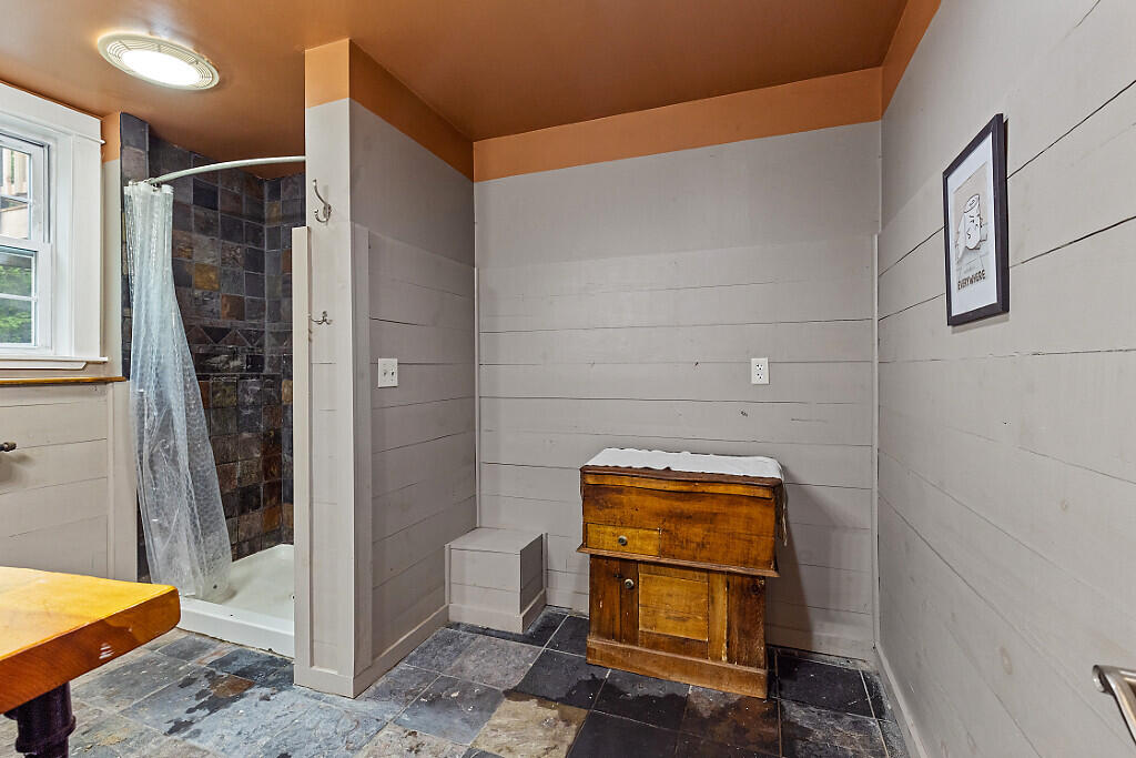 39 Lobo Lane West Gardiner ME 04345