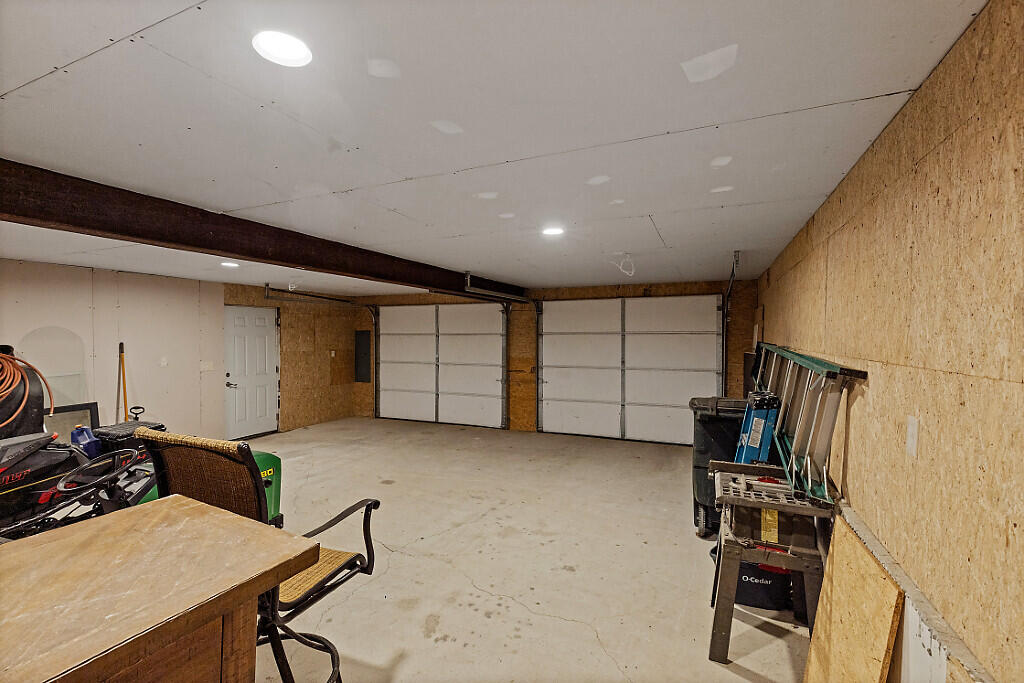 39 Lobo Lane West Gardiner ME 04345