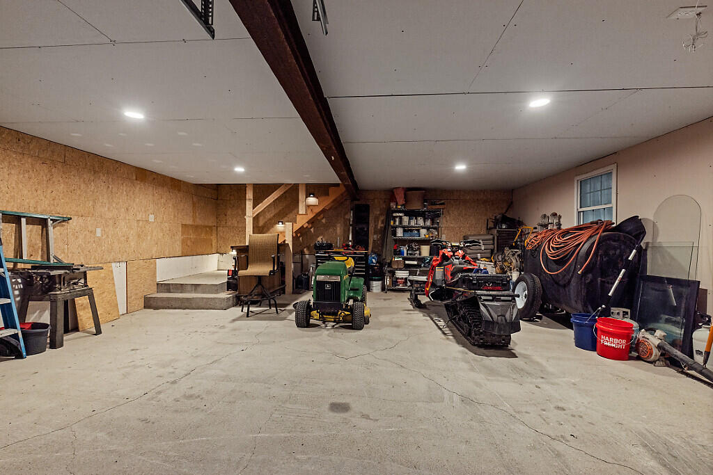 39 Lobo Lane West Gardiner ME 04345