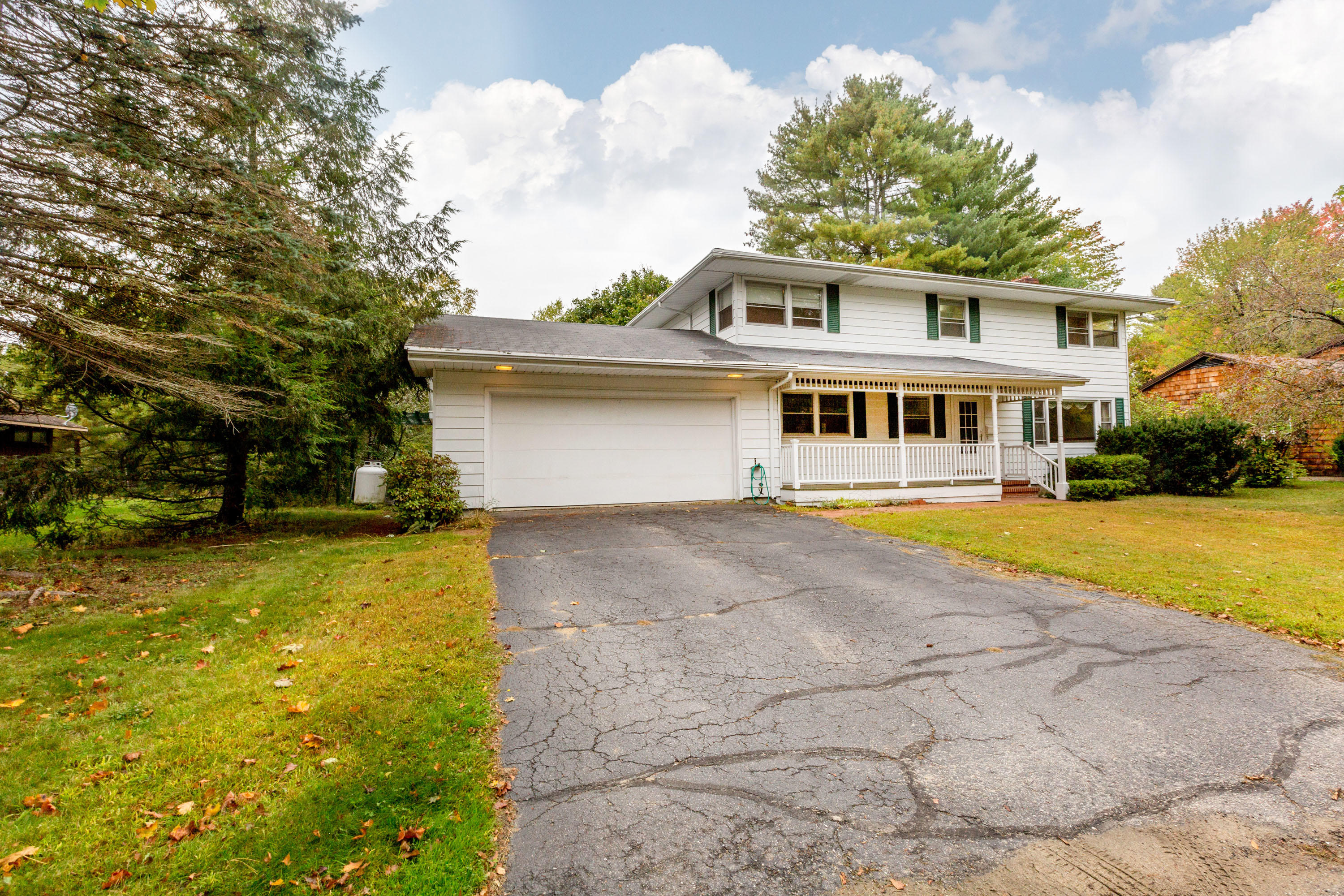 40 Robinson Gardens Lewiston ME 04240