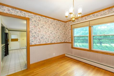 40 Robinson Gardens Lewiston ME 04240