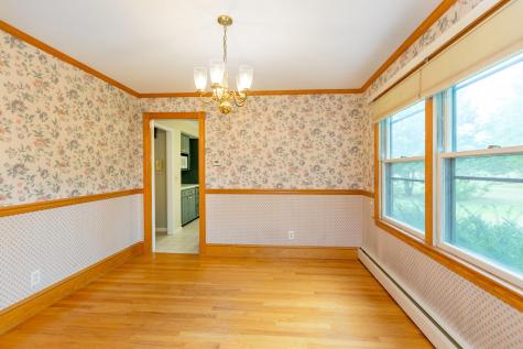 40 Robinson Gardens Lewiston ME 04240