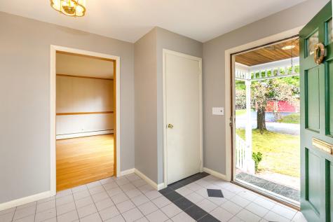 40 Robinson Gardens Lewiston ME 04240
