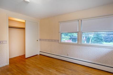 40 Robinson Gardens Lewiston ME 04240