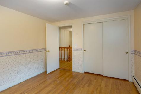 40 Robinson Gardens Lewiston ME 04240