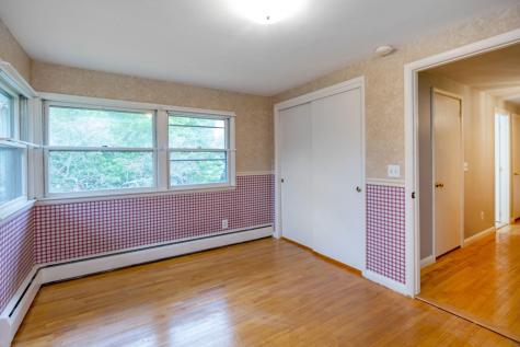 40 Robinson Gardens Lewiston ME 04240