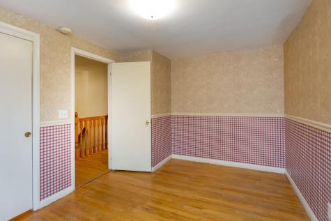 40 Robinson Gardens Lewiston ME 04240