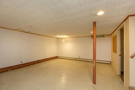 40 Robinson Gardens Lewiston ME 04240