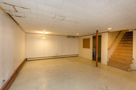 40 Robinson Gardens Lewiston ME 04240