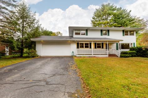 40 Robinson Gardens Lewiston ME 04240