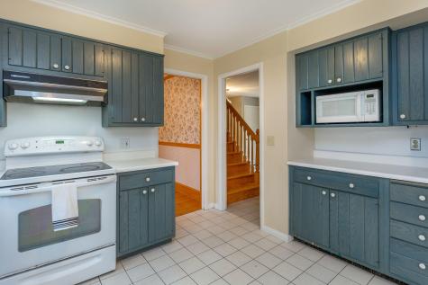 40 Robinson Gardens Lewiston ME 04240