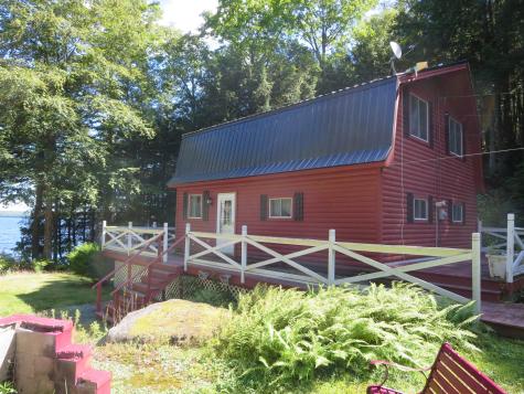 7 Norway Point Road Lake View Plt ME 04463