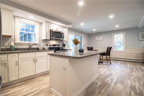 28 Payne Road York ME 03909
