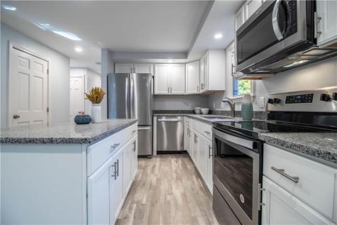 28 Payne Road York ME 03909