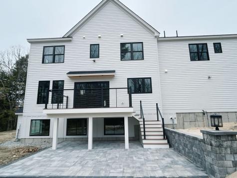 5 Red Oak Drive Falmouth ME 04105