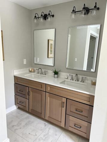 5 Red Oak Drive Falmouth ME 04105