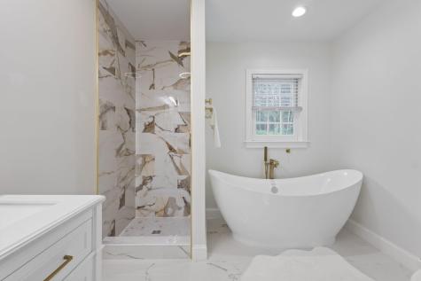 12 Summit Terrace Falmouth ME 04105