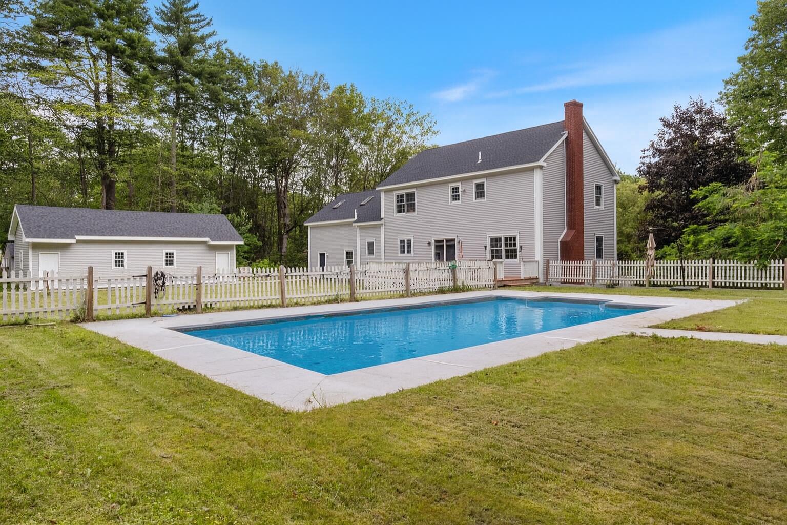 12 Summit Terrace Falmouth ME 04105