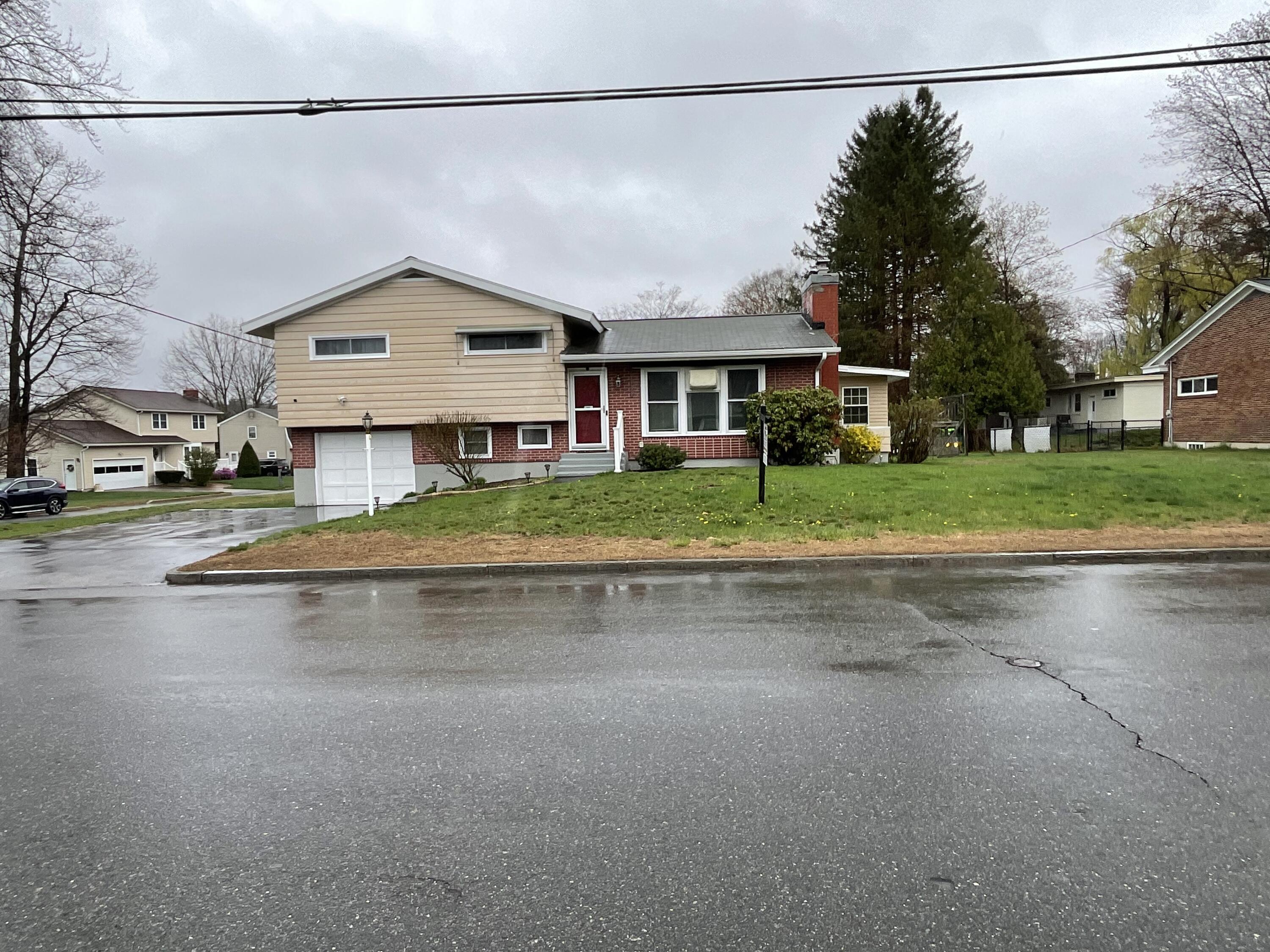 621 Fairfield Street Manchester NH 03104