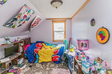 29 Cross Street Wilton ME 04294