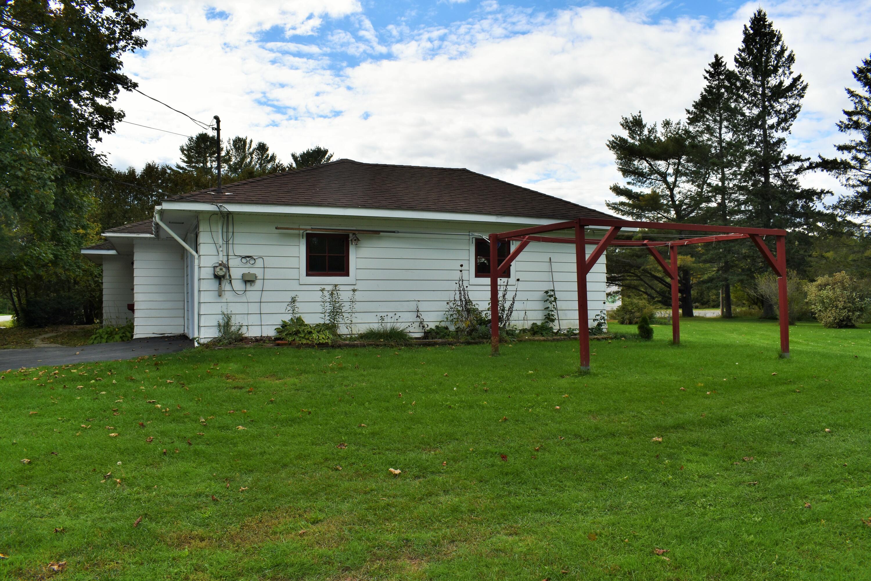 40 Exeter Road Corinna ME 04928