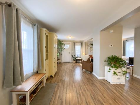 27 Thorne Avenue Lewiston ME 04240