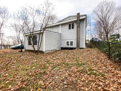 27 Thorne Avenue Lewiston ME 04240