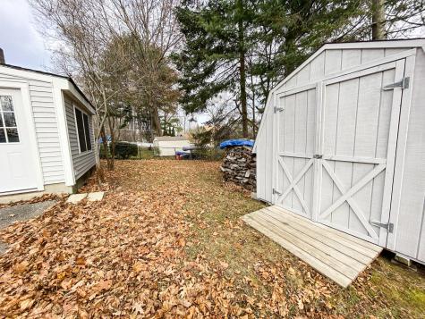 27 Thorne Avenue Lewiston ME 04240