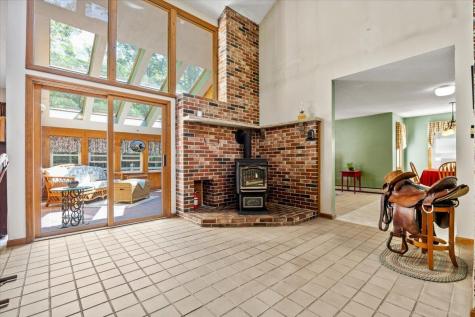 79 Waterhouse Road Dayton ME 04005