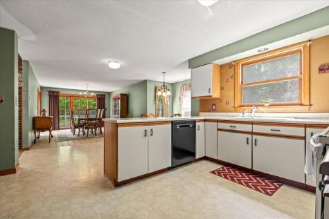 79 Waterhouse Road Dayton ME 04005