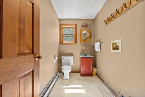 79 Waterhouse Road Dayton ME 04005