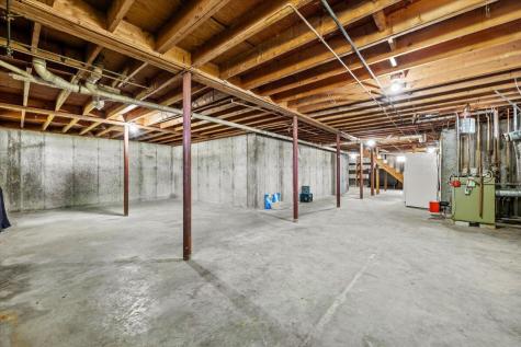 79 Waterhouse Road Dayton ME 04005