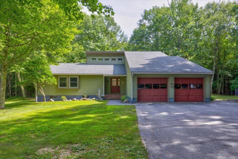 79 Waterhouse Road Dayton ME 04005