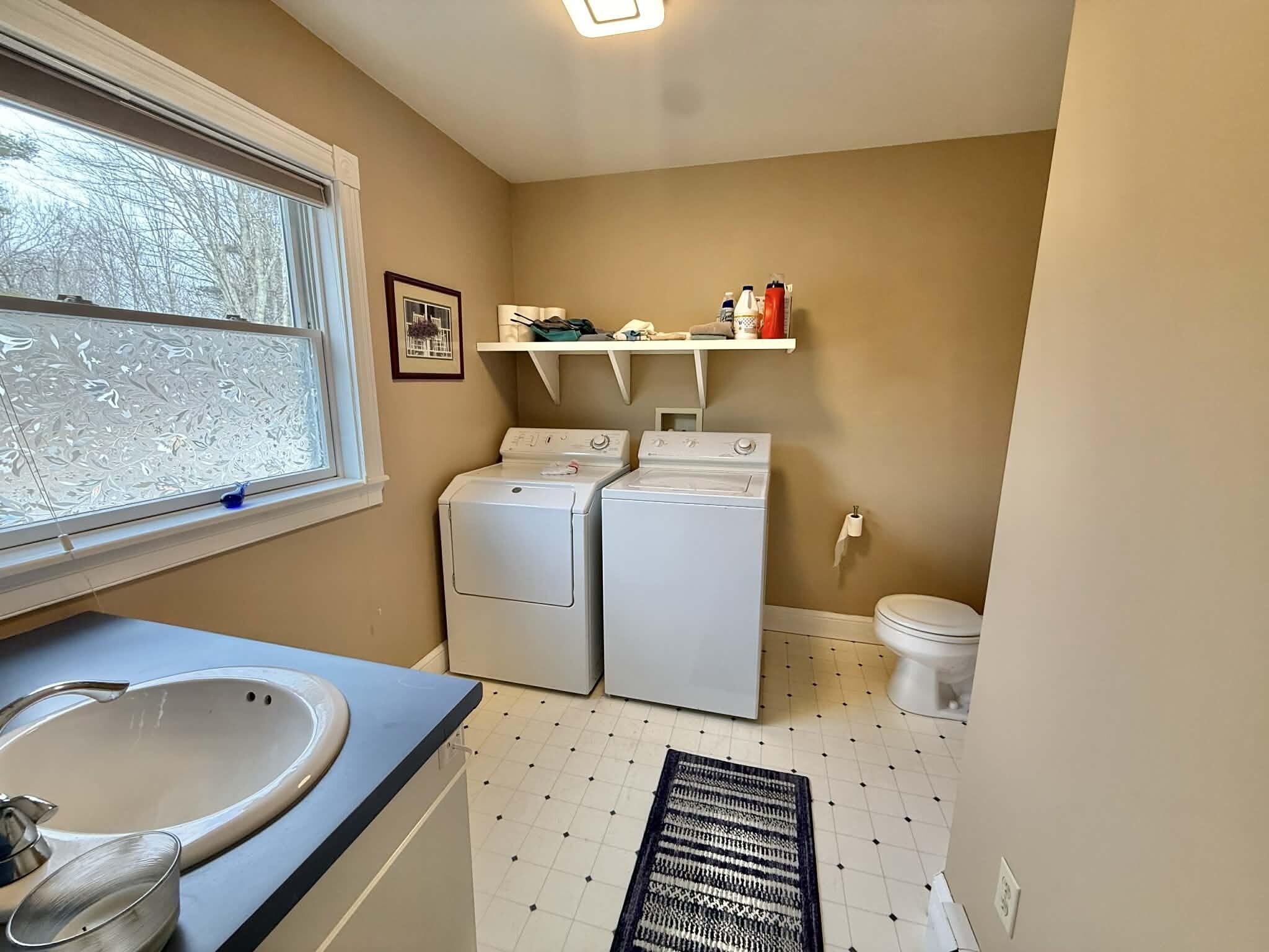 79 S Pleasant Street Bowdoinham ME 04008