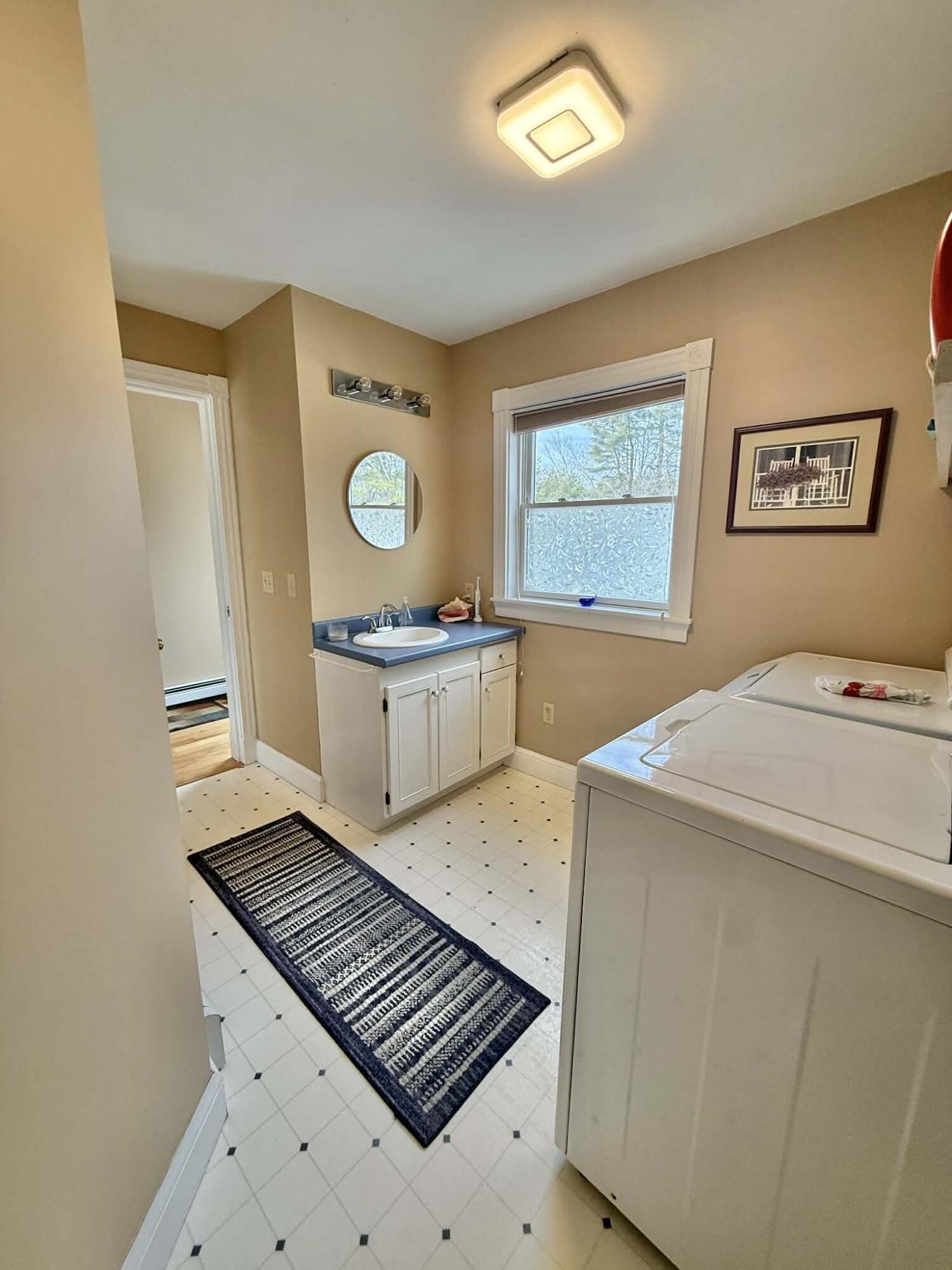 79 S Pleasant Street Bowdoinham ME 04008