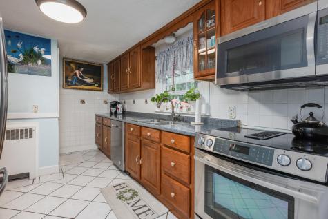 9 Wayne Street Portland ME 04102