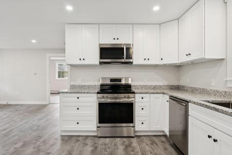 1 Pine Lane Raymond ME 04071