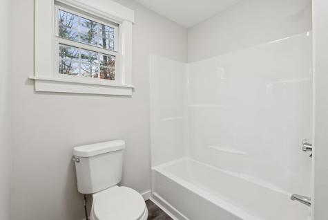 1 Pine Lane Raymond ME 04071