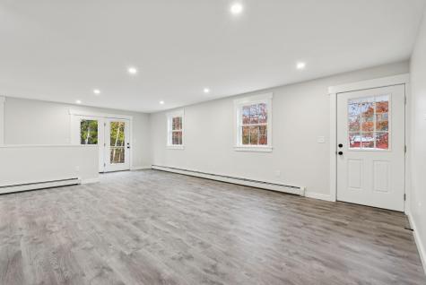 1 Pine Lane Raymond ME 04071