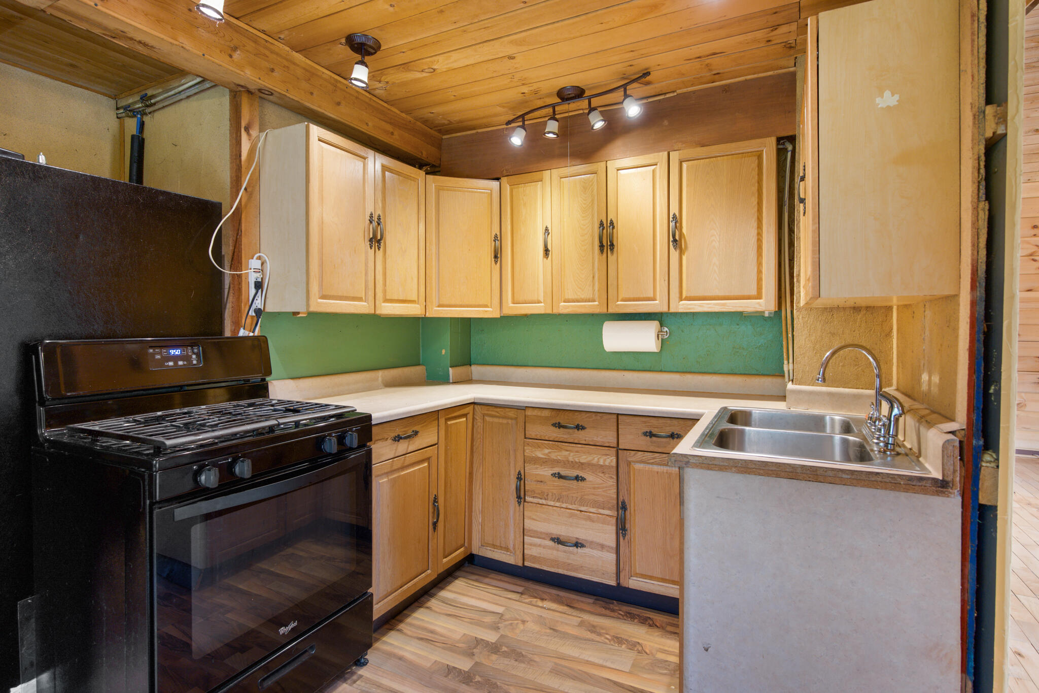 36 Palmer Road Etna ME 04434