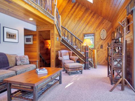 208 Main Road Chesterville ME 04938