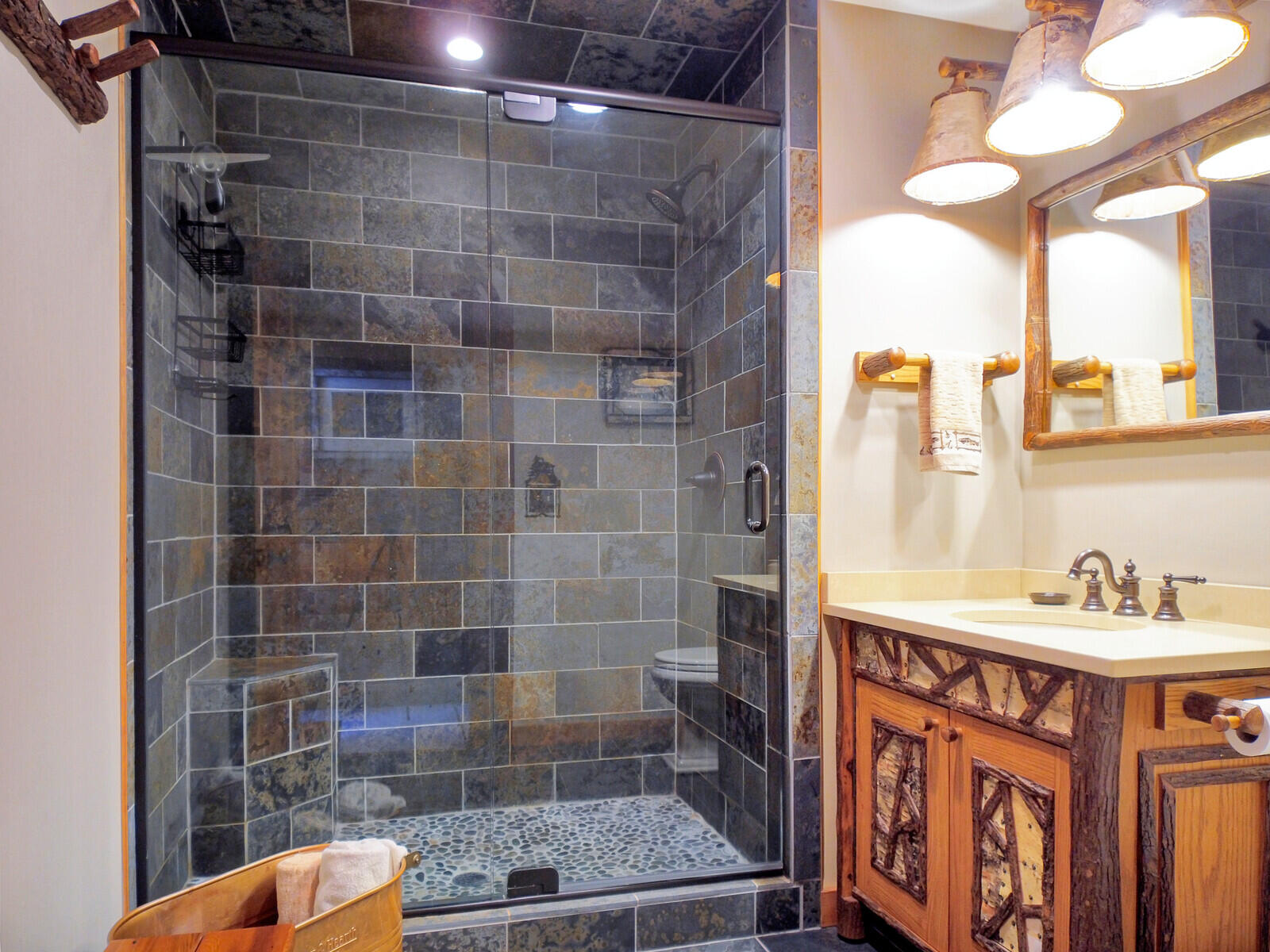 208 Main Road Chesterville ME 04938