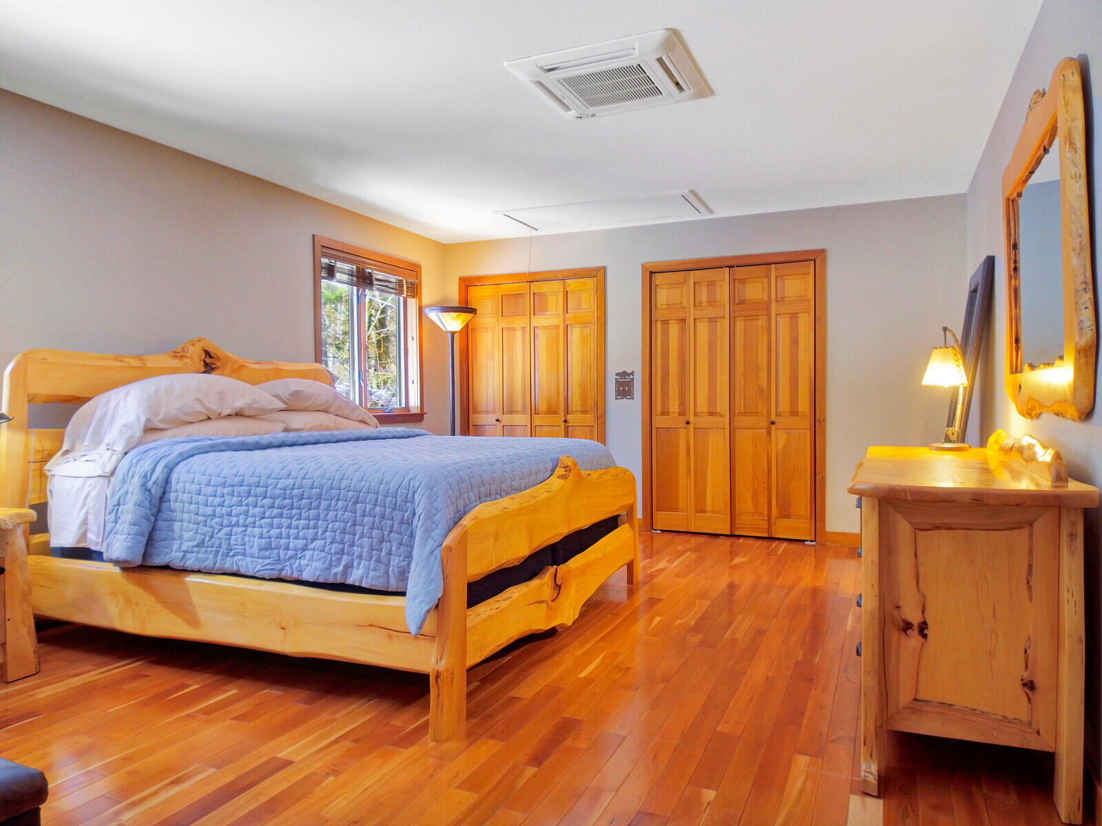 208 Main Road Chesterville ME 04938