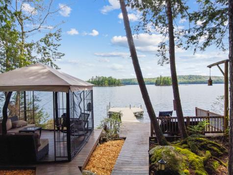 208 Main Road Chesterville ME 04938