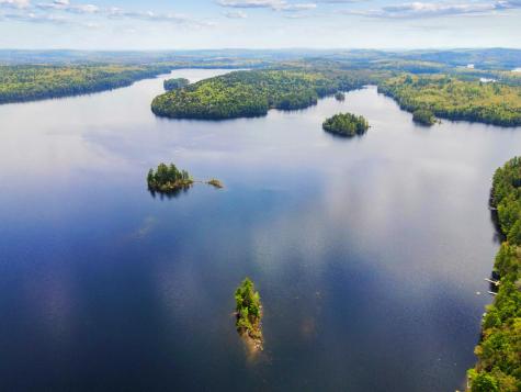 208 Main Road Chesterville ME 04938