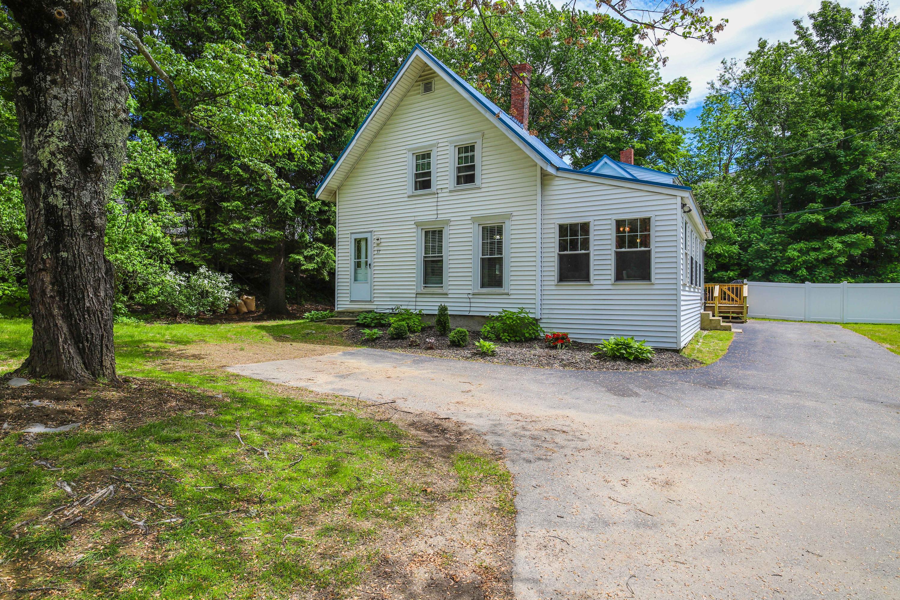 37 Chadbourne Road Standish ME 04084
