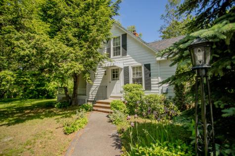 142 Military Road Greenbush ME 04418